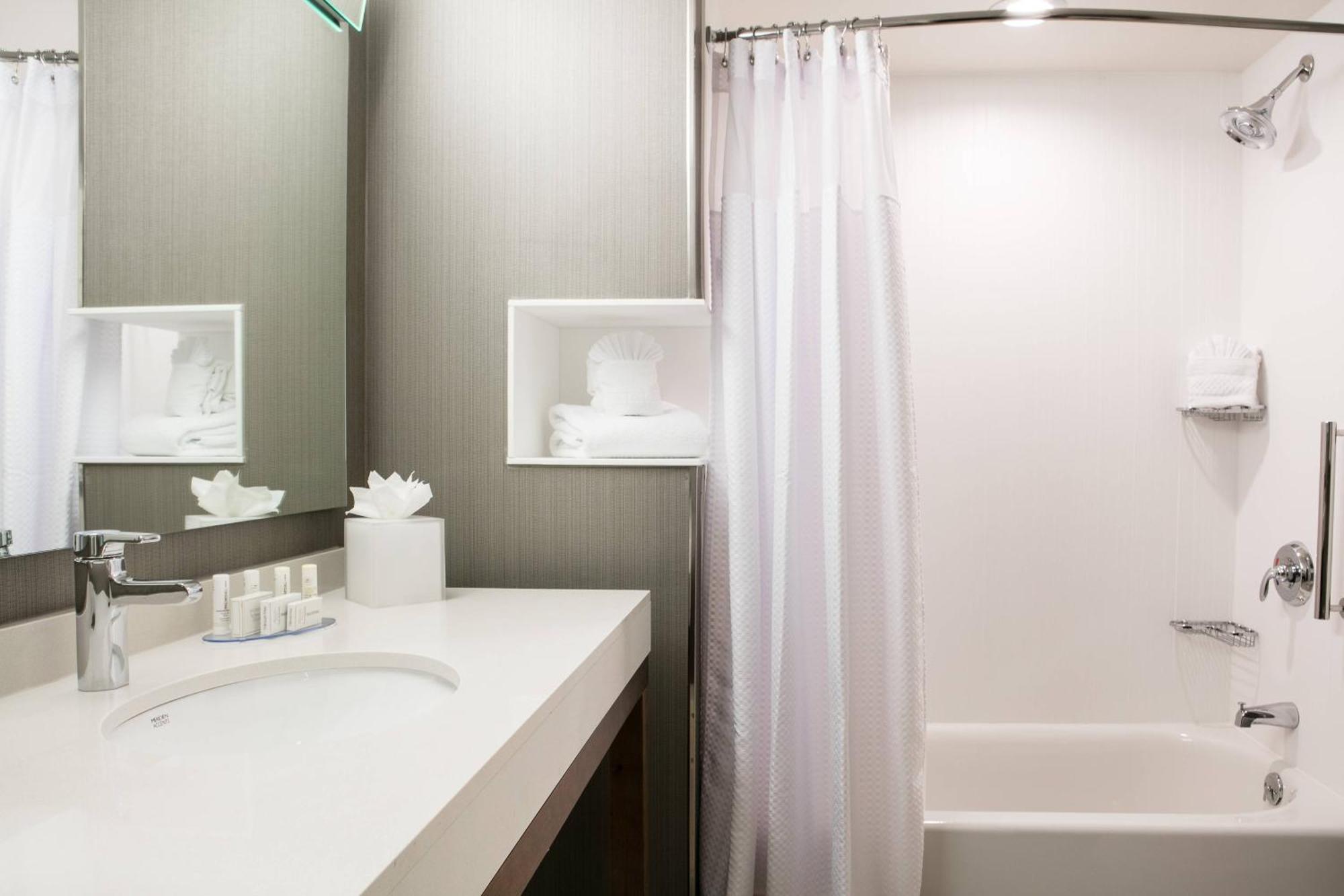 Courtyard By Marriott Omaha Bellevue At Beardmore Event Center Eksteriør bilde